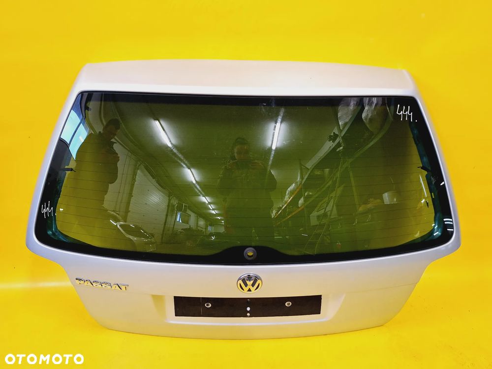 KLAPA SZYBA TYŁ TYLNA POKRYWA BAGAŻNIKA KLAPA SZYBA BAGAŻNIKA TYŁ VW PASSAT B5 KOMBI LIFT FL LAK: LA7W NR444 - 1