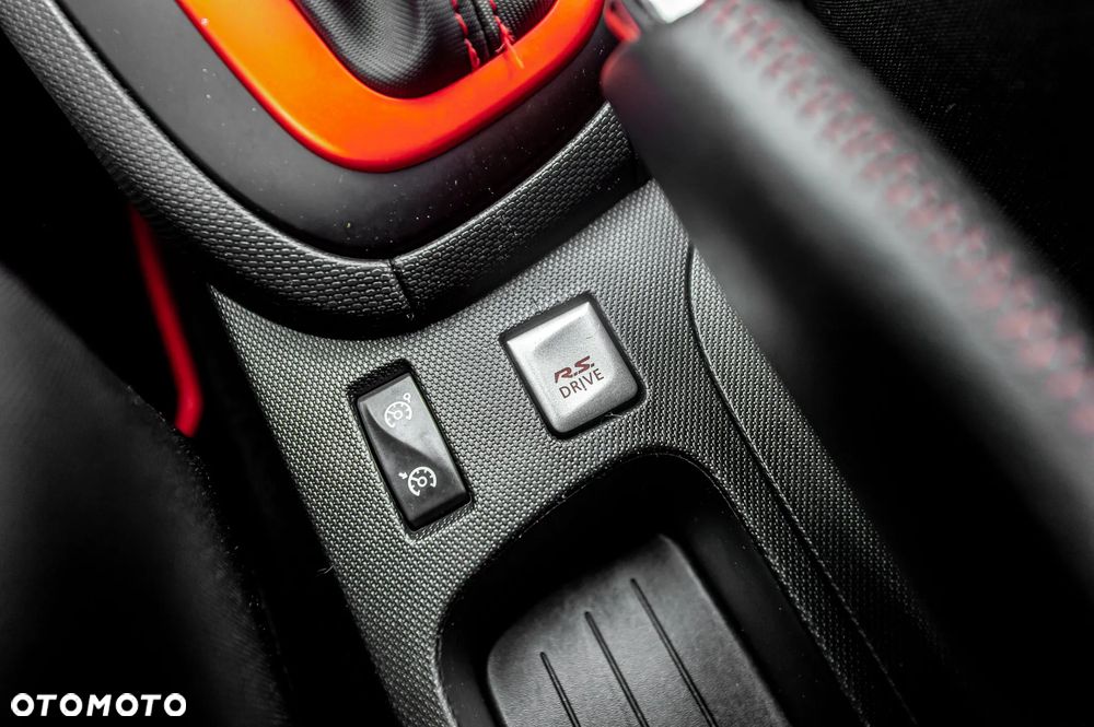 Renault Clio TCe 200 EDC Sport R.S - 31