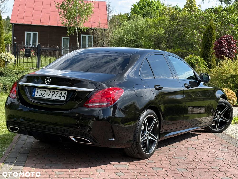 Mercedes-Benz Klasa C 180 9G-TRONIC AMG Line - 4