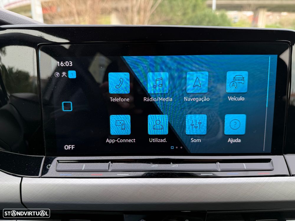 VW Golf 1.5 eTSI Life DSG - 22