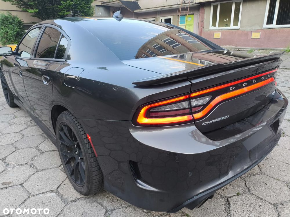 Dodge Charger 5.7 R/T - 22
