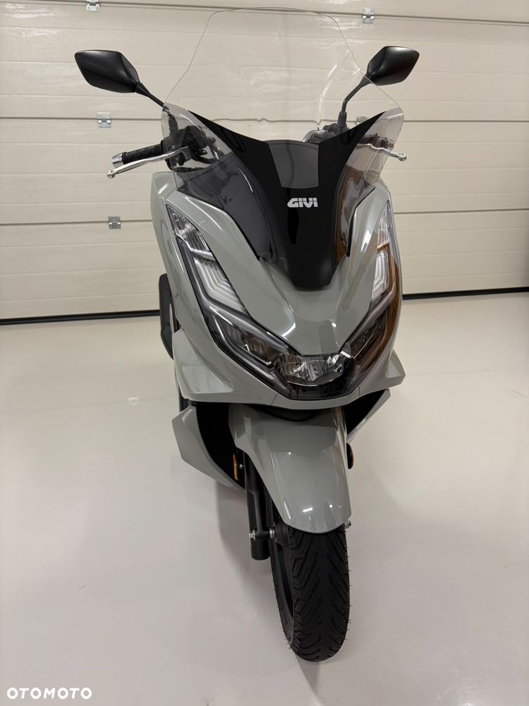 Honda PCX - 10