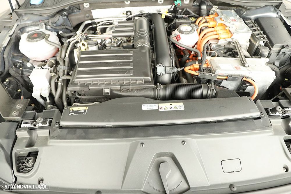 VW Arteon Shooting Brake - 25