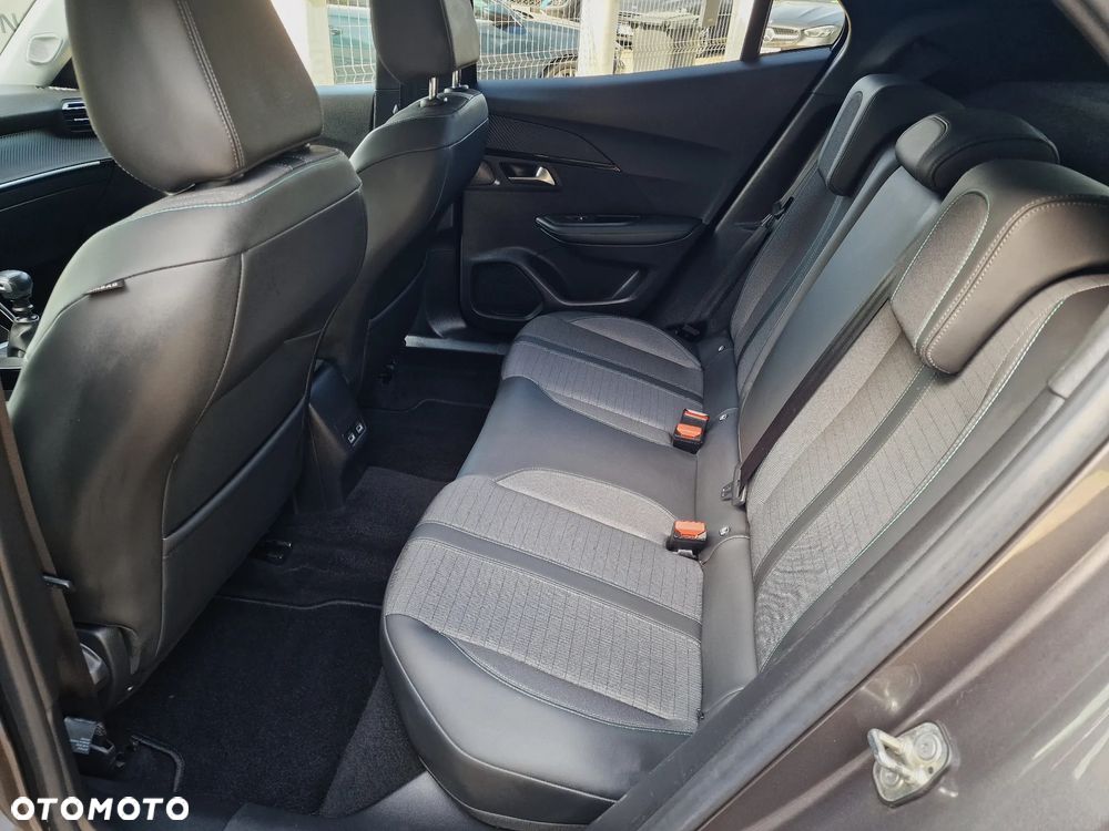 Peugeot 2008 BlueHDi 110 Allure - 17