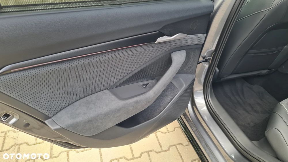 Skoda Superb 2.0 TDI SCR 4x4 Sportline DSG - 17