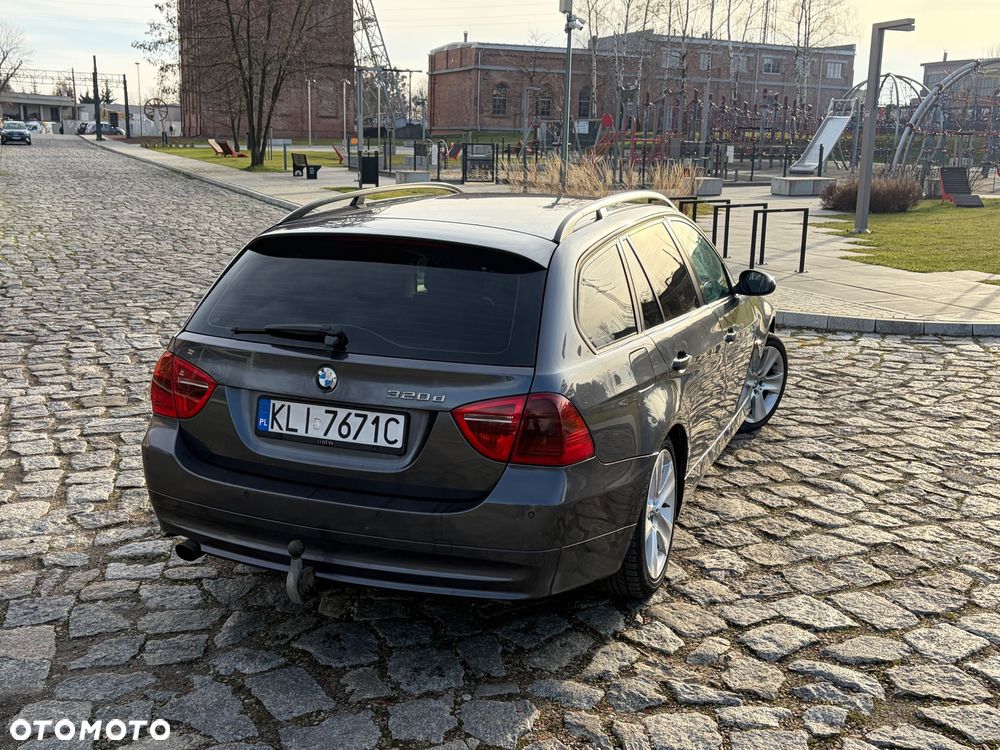BMW Seria 3 320d DPF - 3