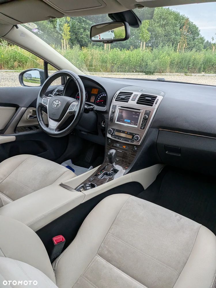 Toyota Avensis 2.0 Prestige EU5 MS - 15