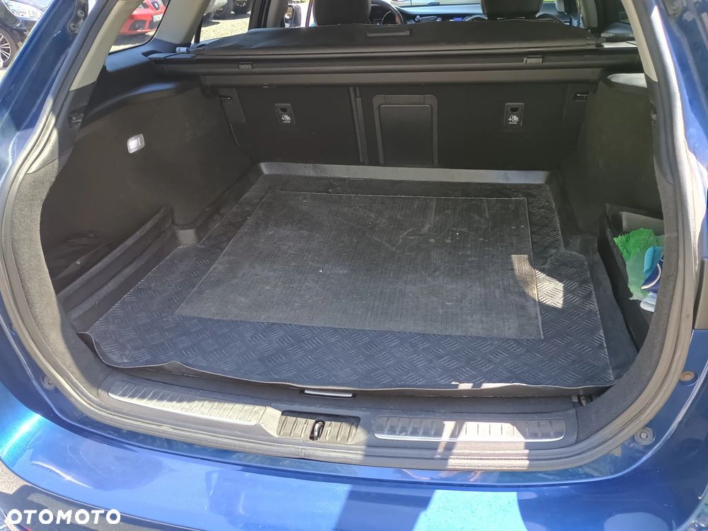 Toyota Avensis 1.8 Premium - 16