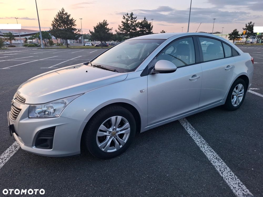 Chevrolet Cruze 1.8 LS+ - 6