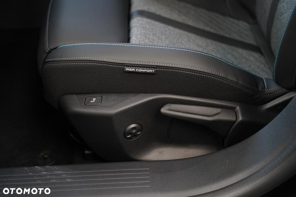 Peugeot 408 1.2 PureTech mHEV Allure S&S e-DSC6 - 24