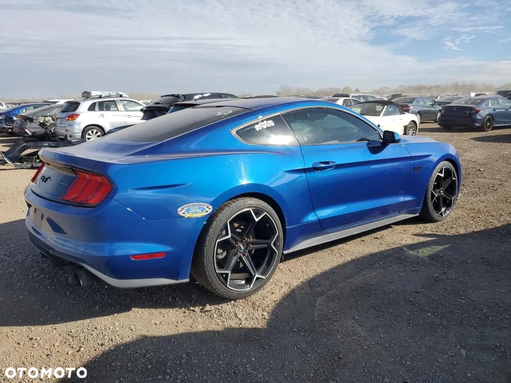 Ford Mustang 5.0 V8 GT - 4