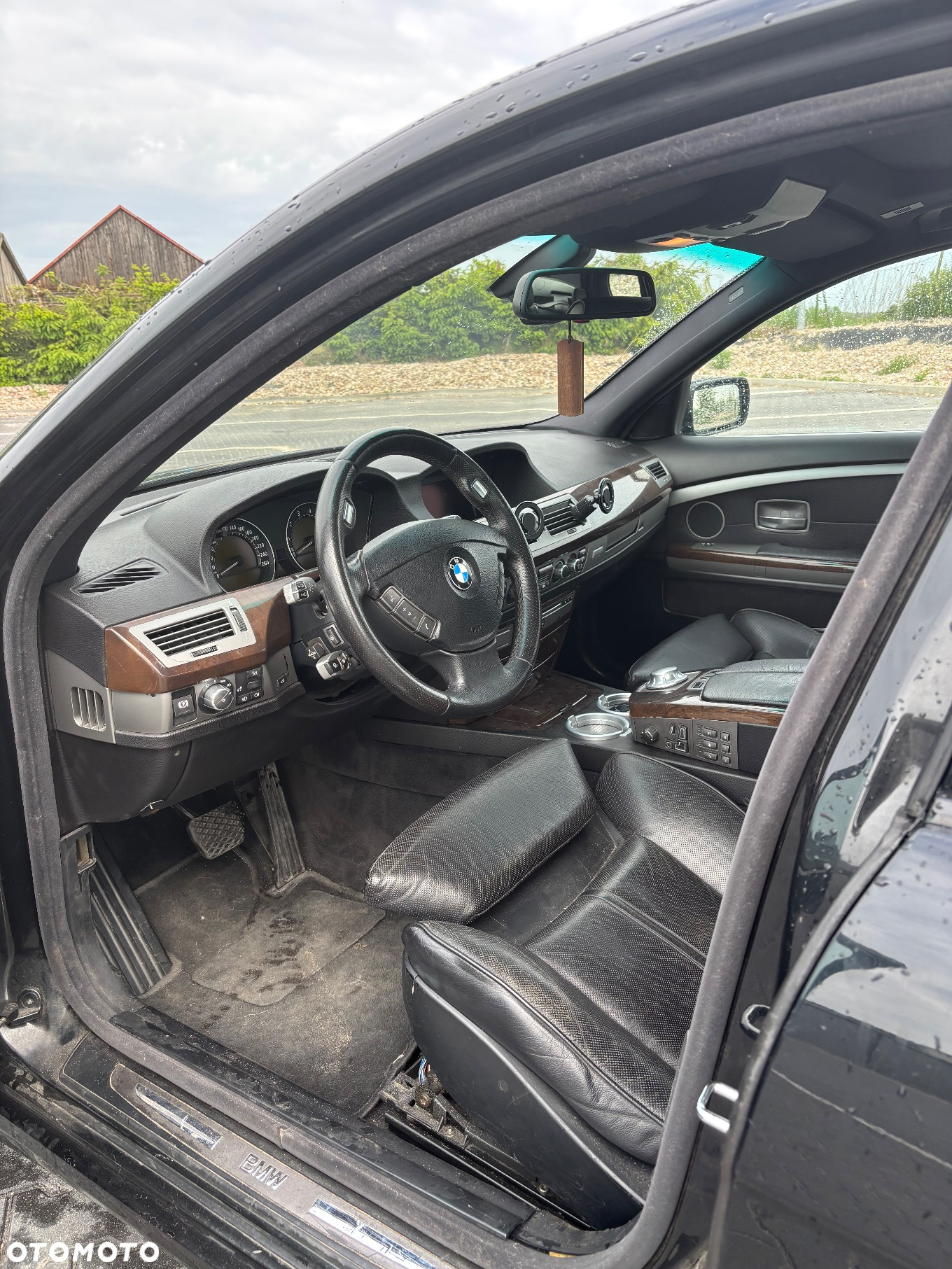 BMW Seria 7 750i - 10