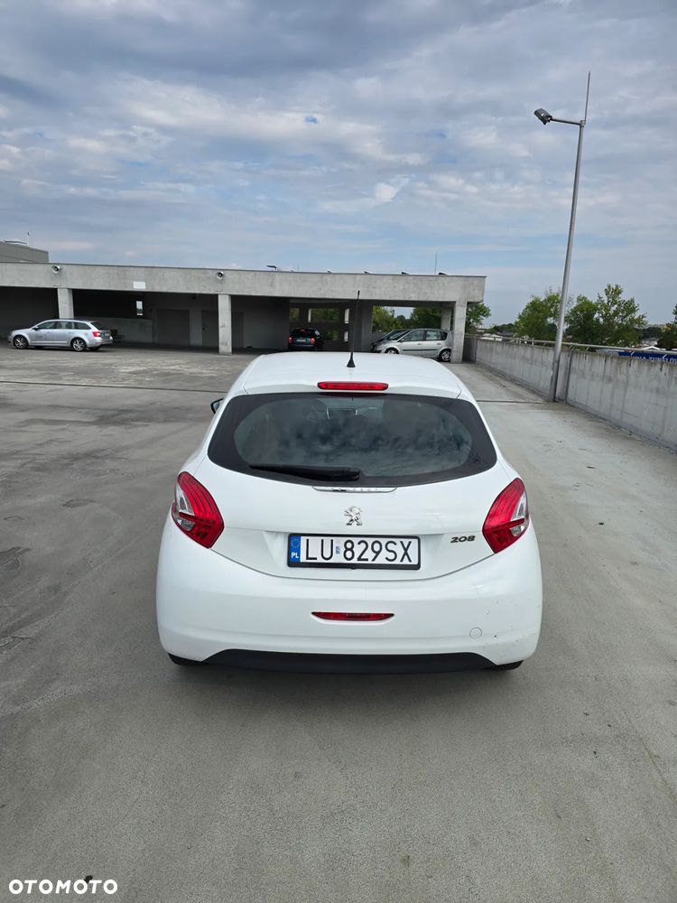 Peugeot 208 - 2