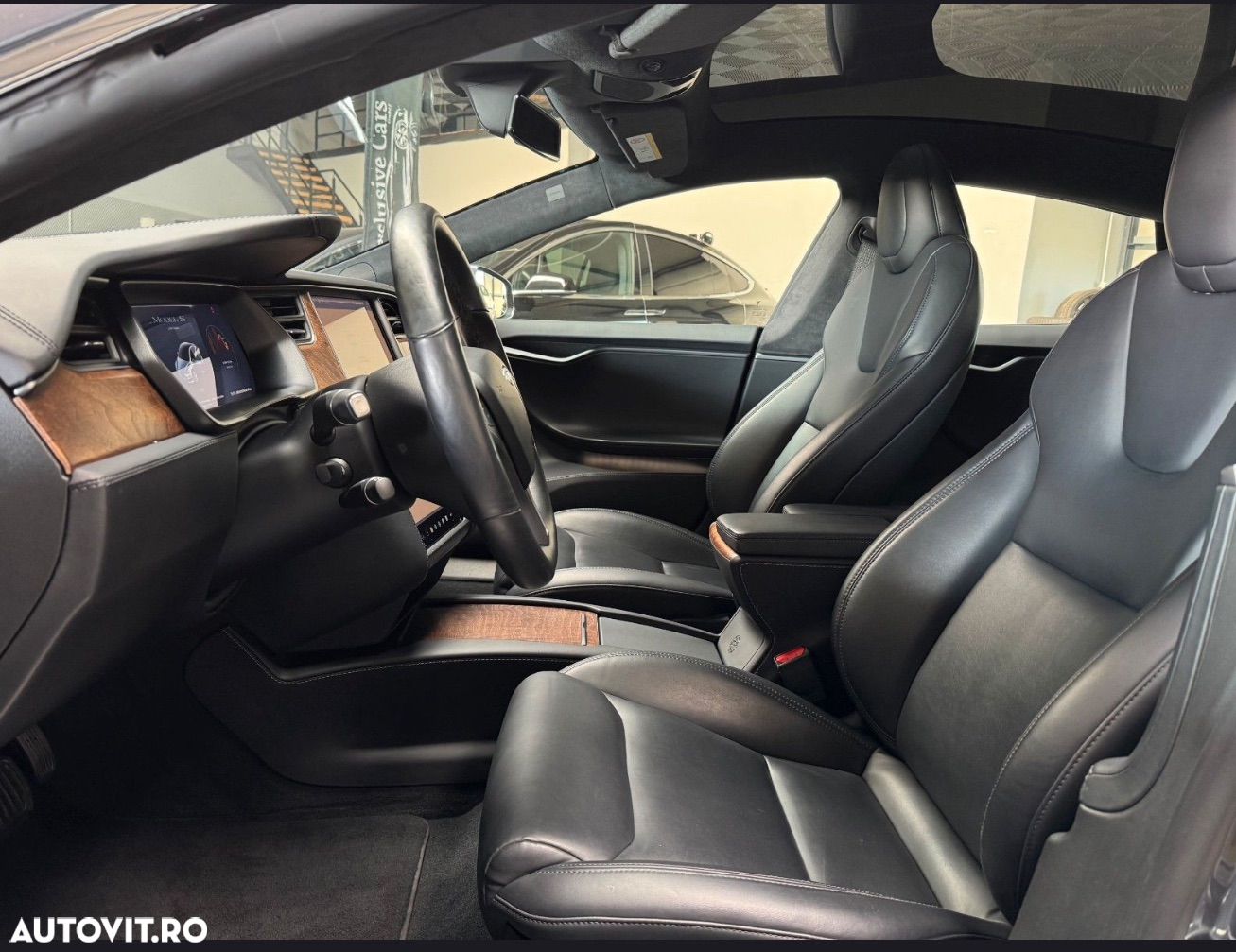 Tesla Model S - 7