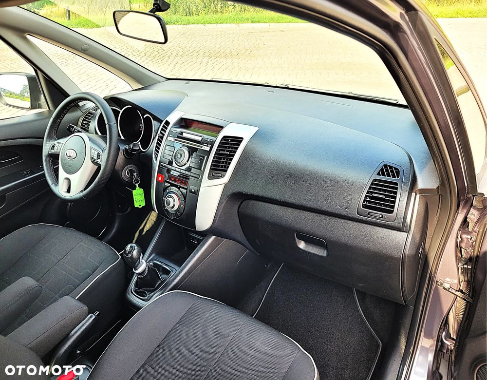 Kia Venga - 18