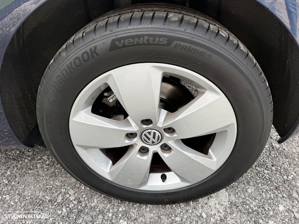 VW Golf 1.6 TDI Confortline - 19