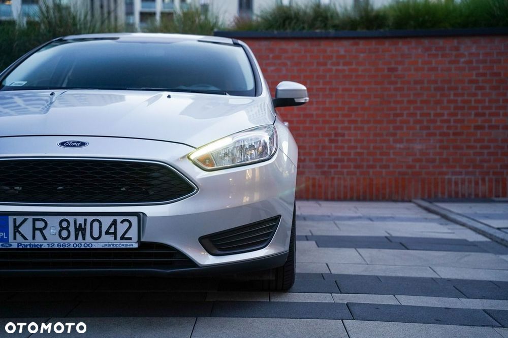 Ford Focus 1.6 Trend - 36