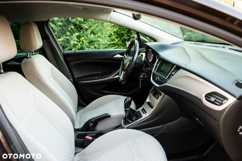 Opel Astra 1.4 Turbo Edition - 37
