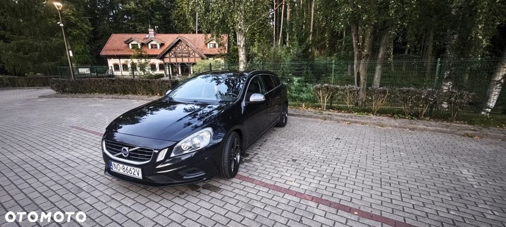 Volvo V60 D3 R-Design - 7