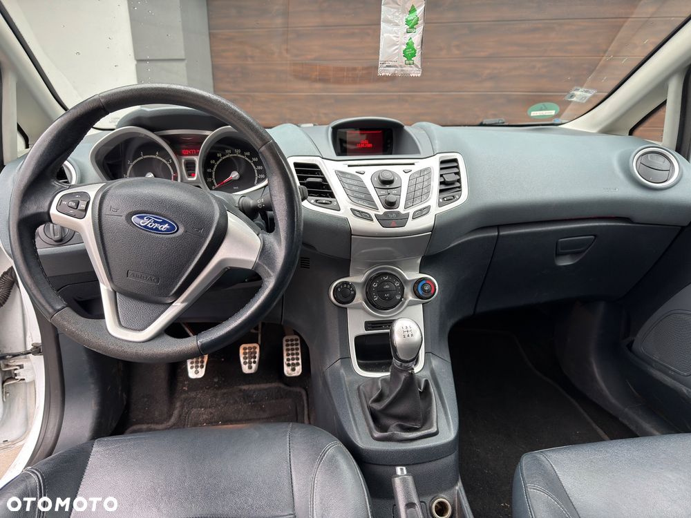 Ford Fiesta 1.25 Trend - 14