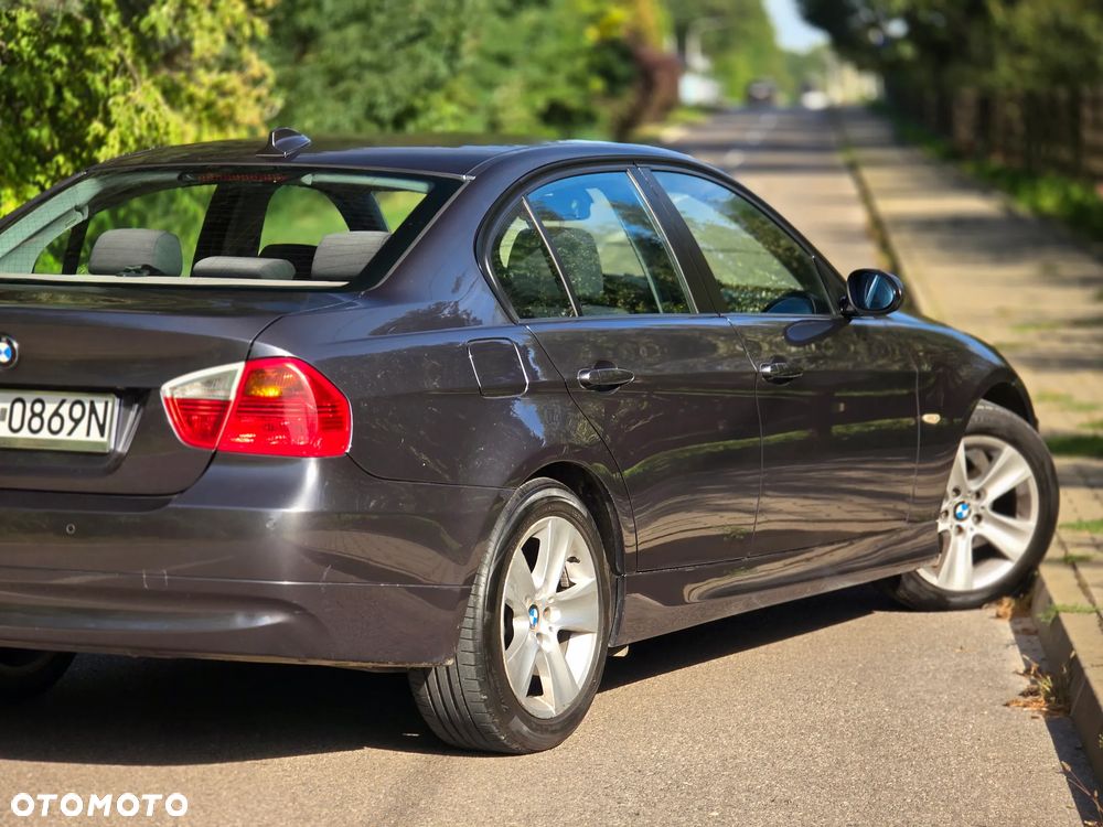 BMW Seria 3 318d - 41