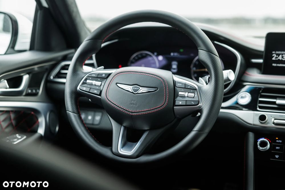 Genesis G70 2.0T Plus AWD 8AT Sport - 21