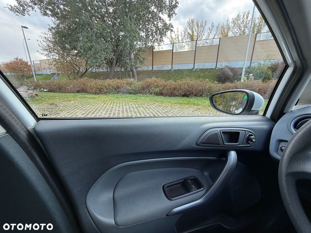 Ford Fiesta - 13