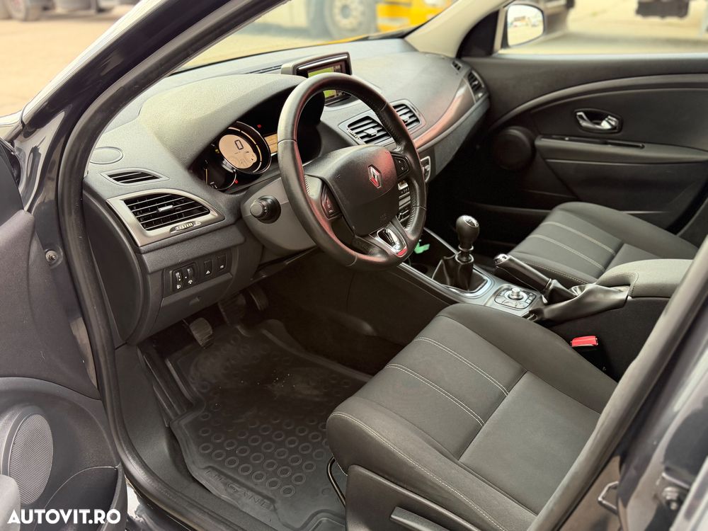 Renault Megane III 1.5 dCi Color Edition - 8