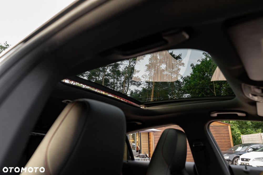 Mercedes-Benz CLA 250 4-Matic AMG Line - 27