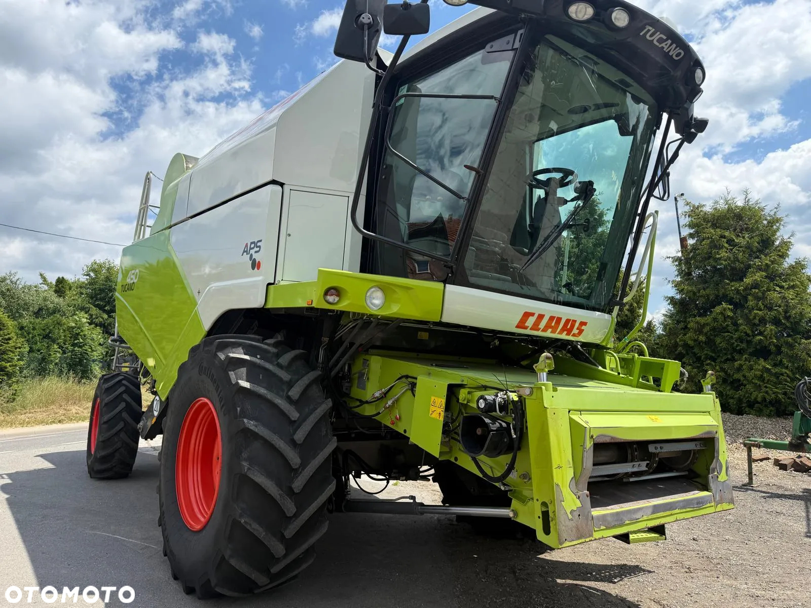 Claas Tucano 450 - 14
