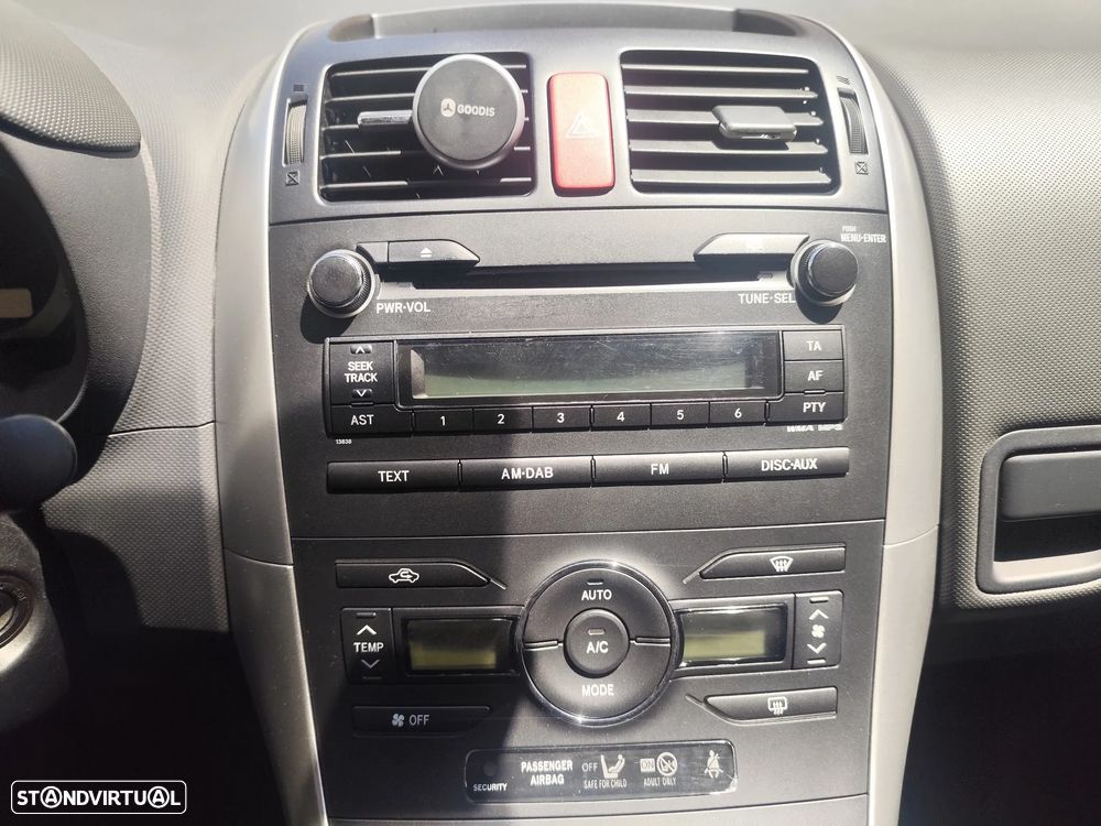 Toyota Auris - 19