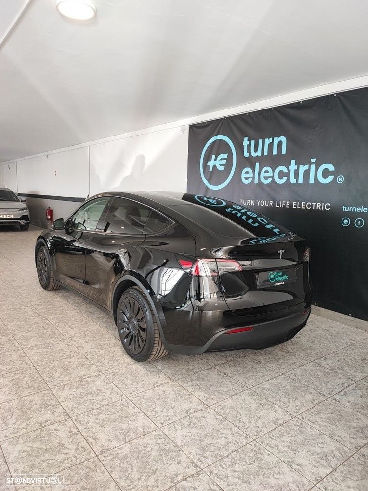 Tesla Model Y RWD - 4