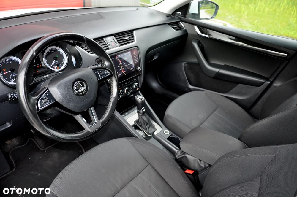 Skoda Octavia 2.0 TDI Edition DSG - 23