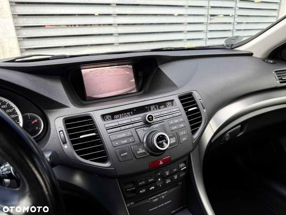 Honda Accord 2.0 Executive Navi - 33