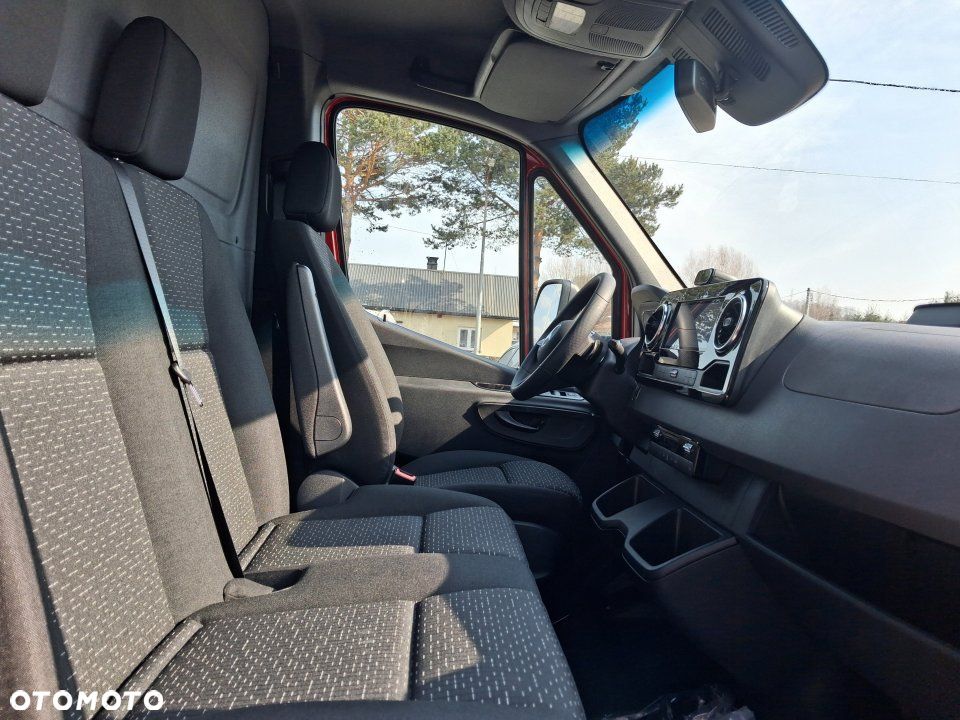 Mercedes-Benz Sprinter - 9