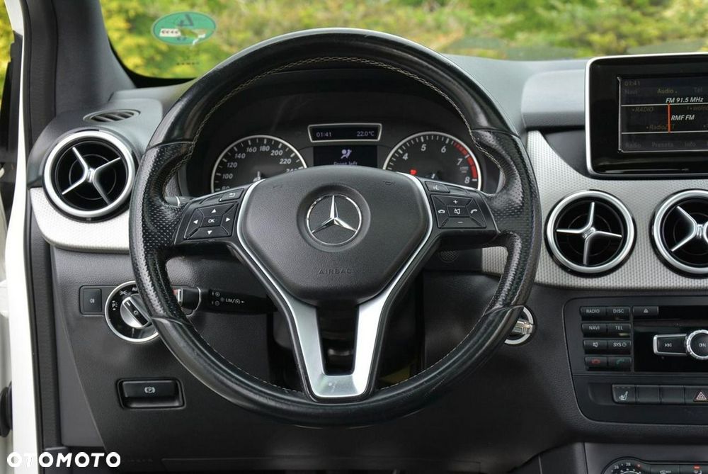 Mercedes-Benz Klasa B 180 Style - 26