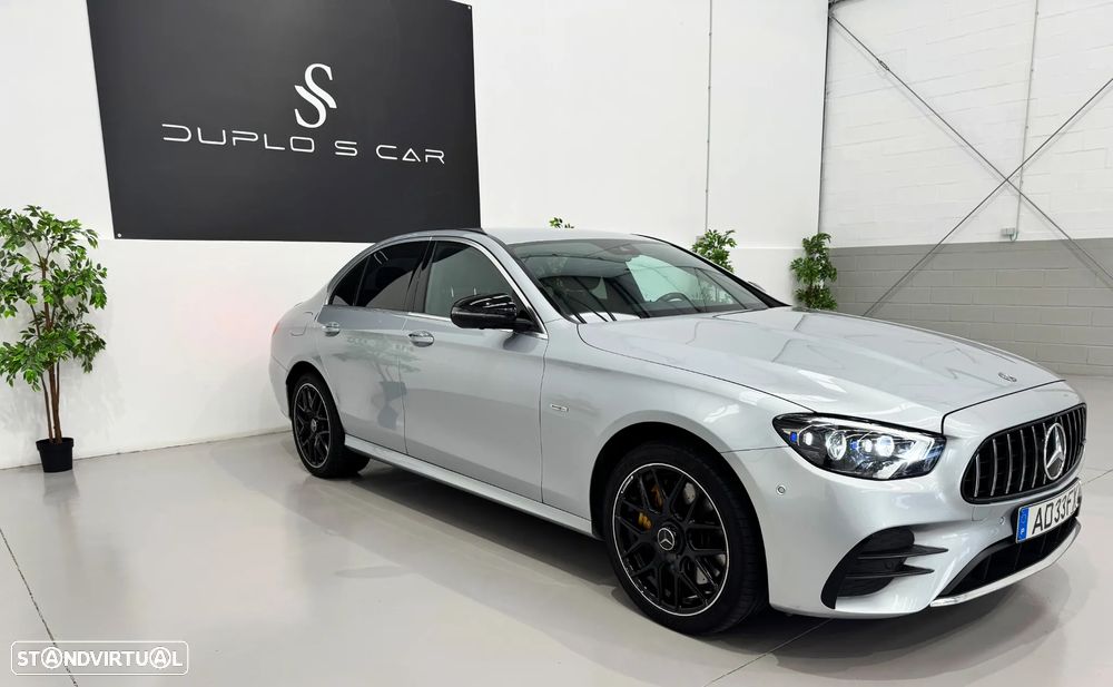 Mercedes-Benz E 300 de AMG Line 4Matic - 4