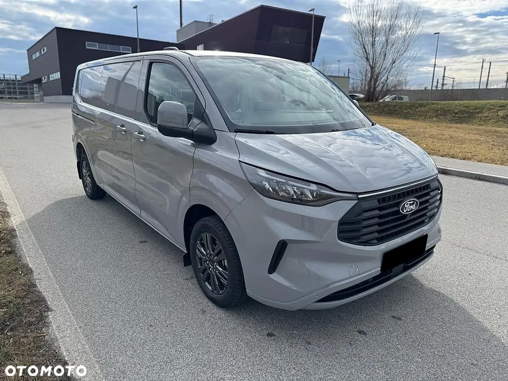 Ford Transit Custom Van - 3