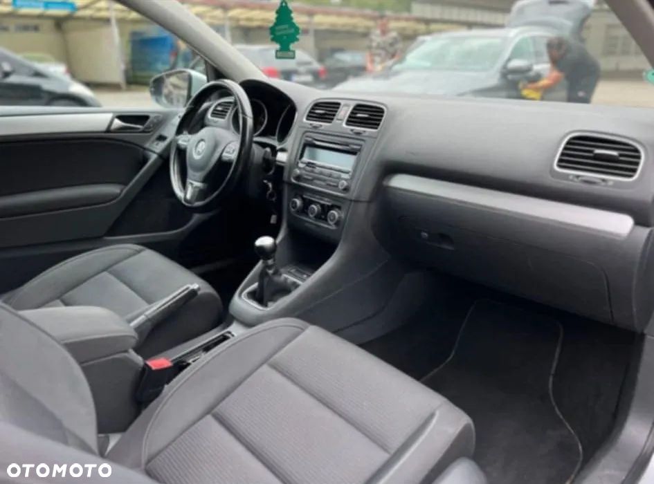 Volkswagen Golf - 5