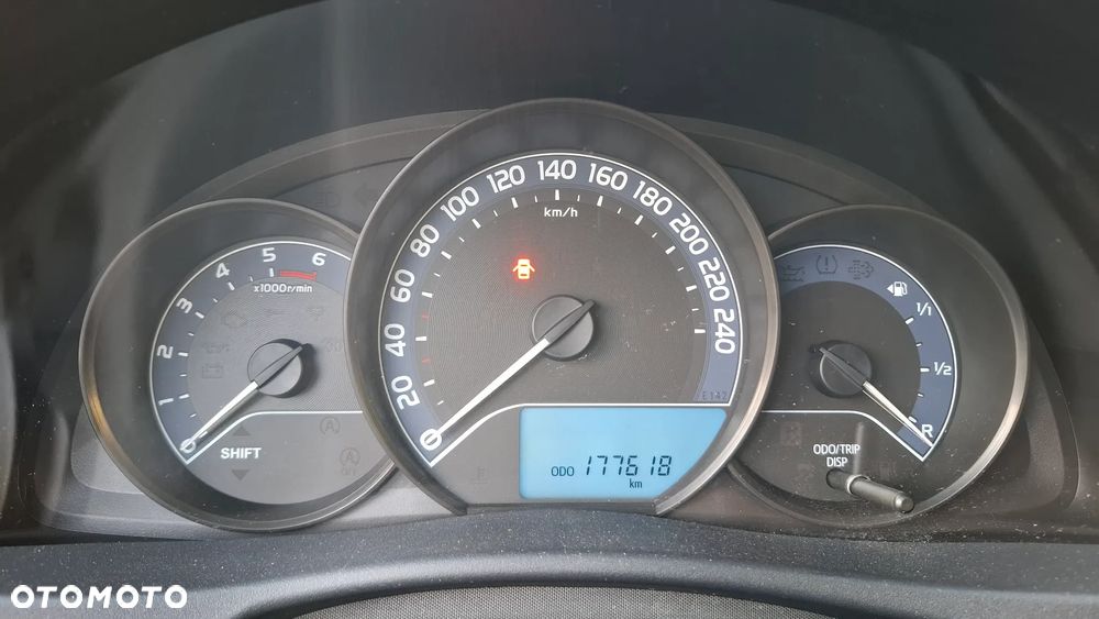 Toyota Auris - 10