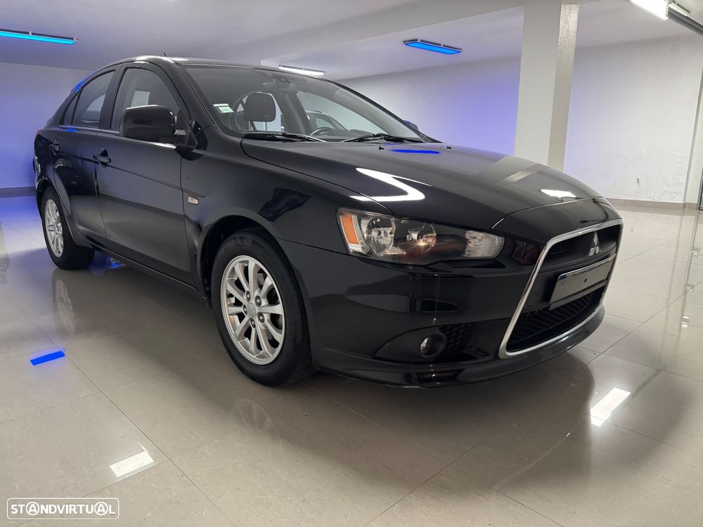 Mitsubishi Lancer Sportback 1.6 Invite Black Edition ClearTec - 19