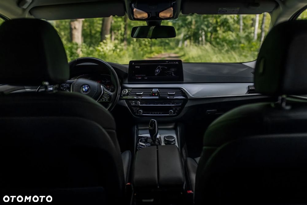 BMW Seria 5 530i mHEV Luxury Line - 7
