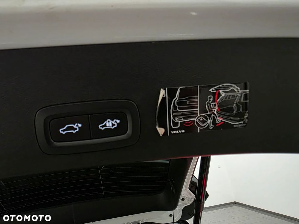 Volvo XC 40 D3 SCR R-Design - 40