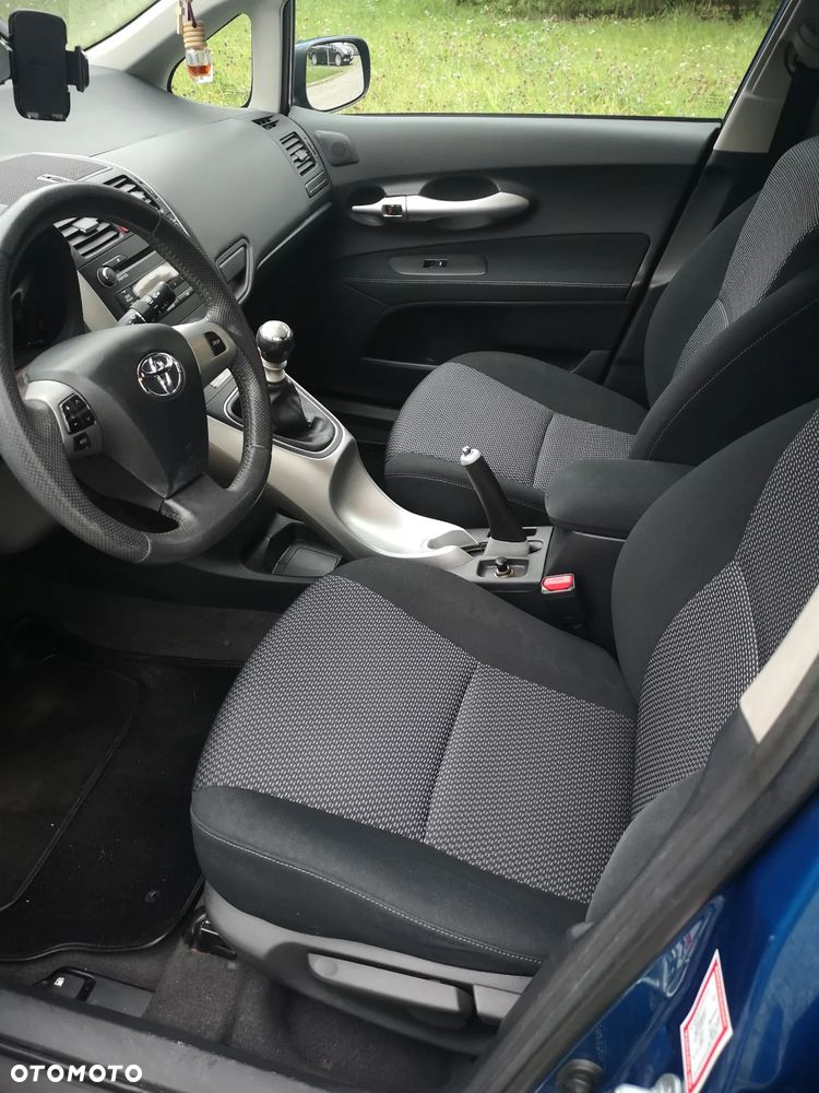 Toyota Auris 1.33 VVT-i 2010 - 9