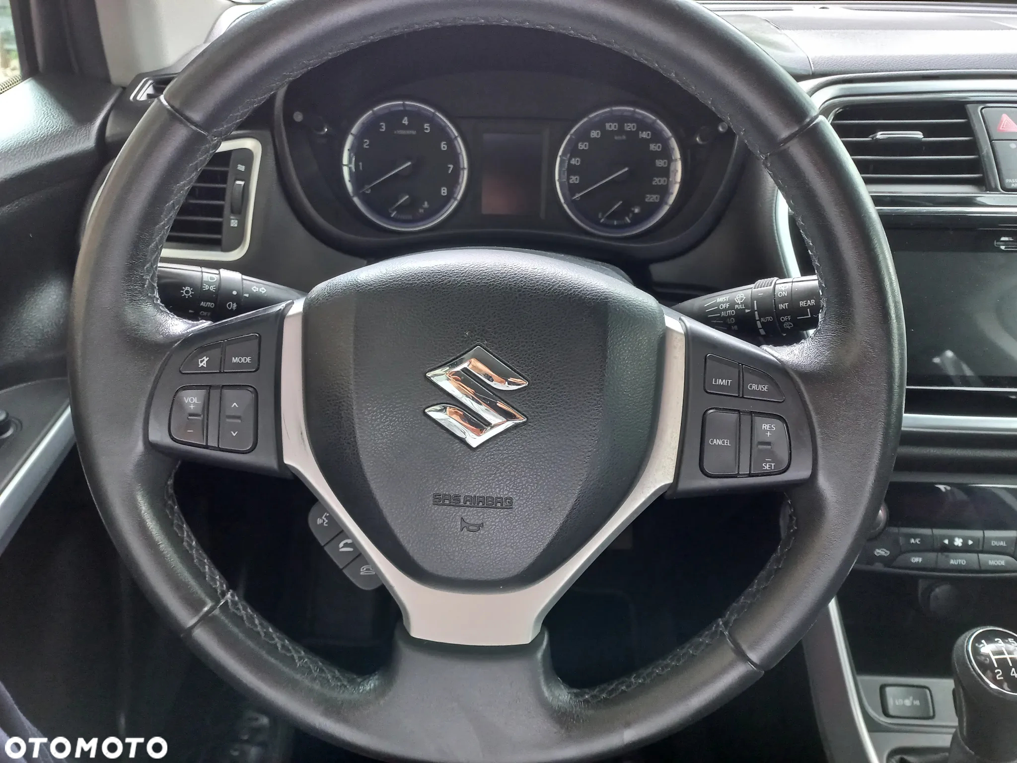 Suzuki SX4 S-Cross 1.0 T Premium 4WD - 19