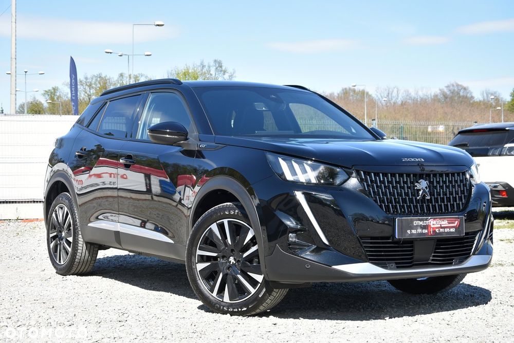Peugeot 2008 PureTech 130 EAT8 GT - 3