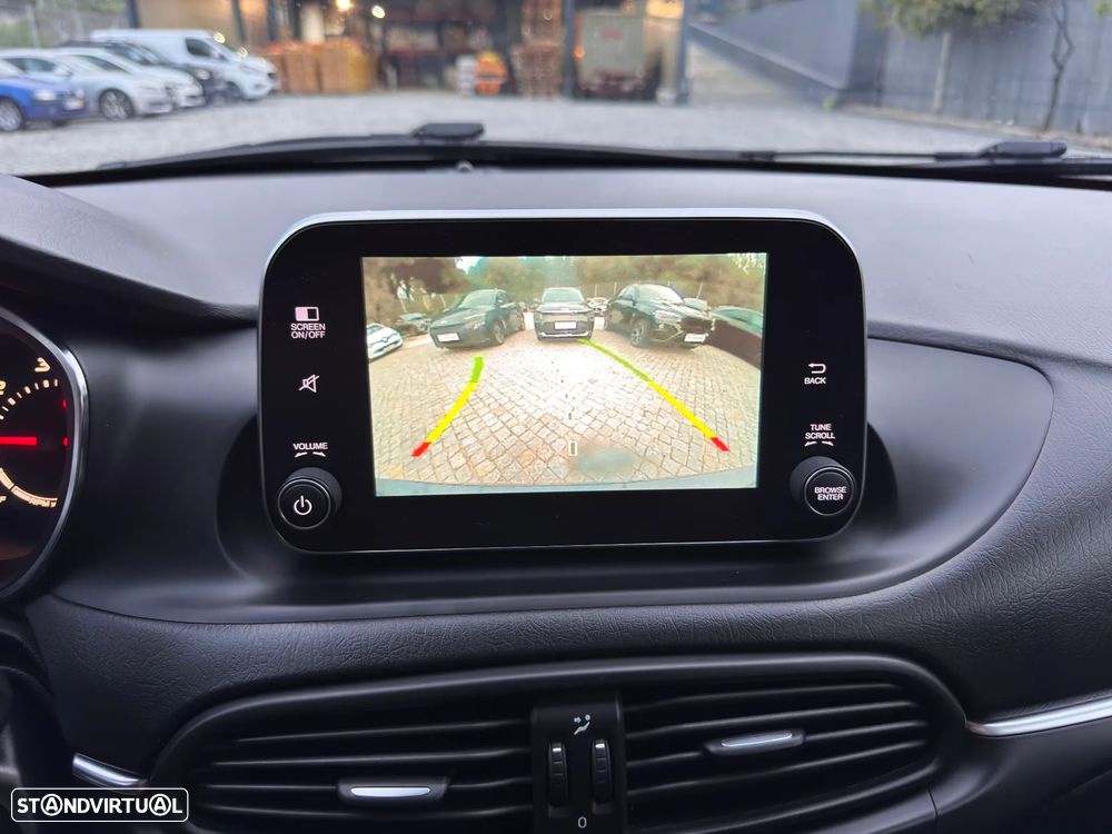 Fiat Tipo Station Wagon 1.6 M-Jet Lounge - 9