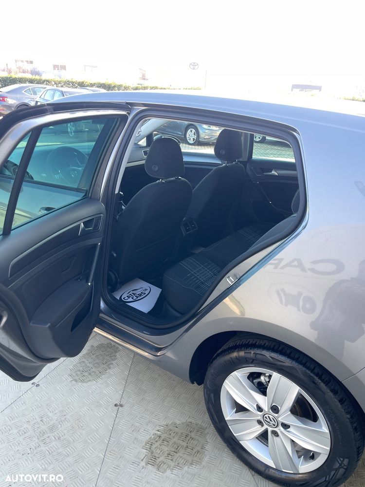 Volkswagen Golf 1.2 TSI BMT Comfortline - 26