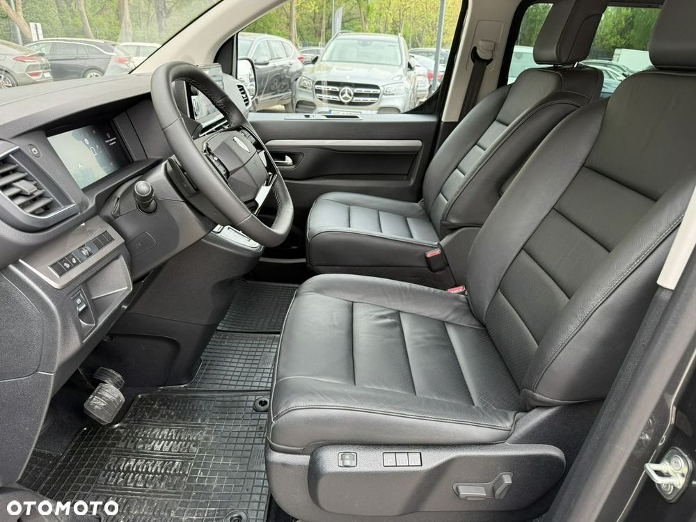 Peugeot Traveller - 2