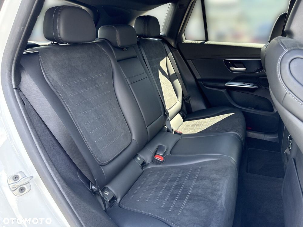 Mercedes-Benz GLC - 22